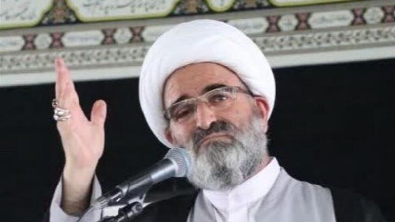 امام جمعه سمنان: ارادت به ائمه اطهار(ع) همراه عمل باشد