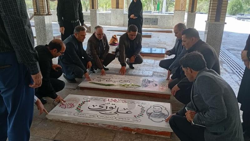 تجدید میثاق استاندار زنجان و مدیران استانی با شهدا در آغاز هفته دولت