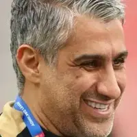 فرزاد مجیدی همچنان در کنار فرهاد