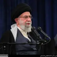 رهبر انقلاب: ملت ایران در برابر خواسته اهانت‌آمیز آمریکا برای گوش به فرمانی، با  قدرت می‌ایستد