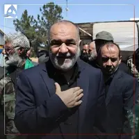 تصاویر آخرین حضور سردار شهید در جمع زائران امام رضا(ع)  