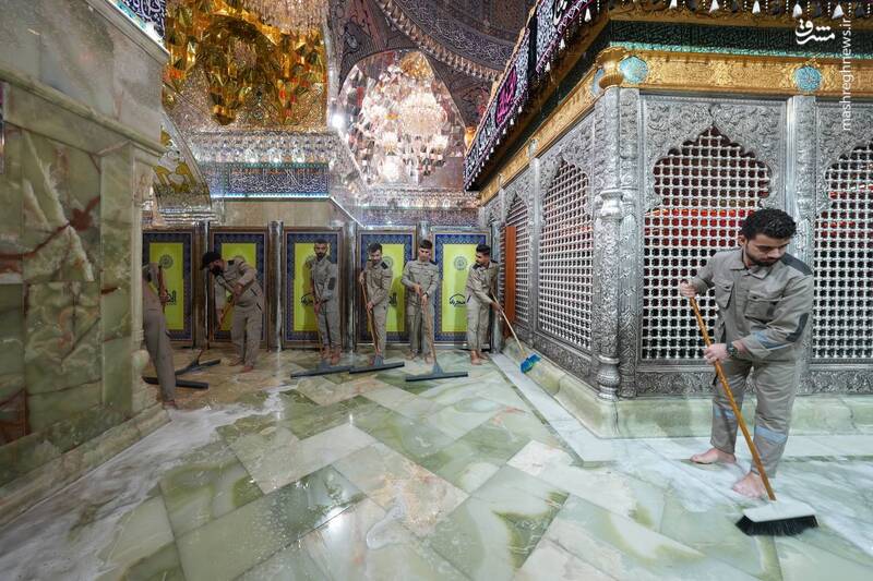 عکس/ غبارروبی حرمین سامرا در اولین روز از ماه ربیع الاول