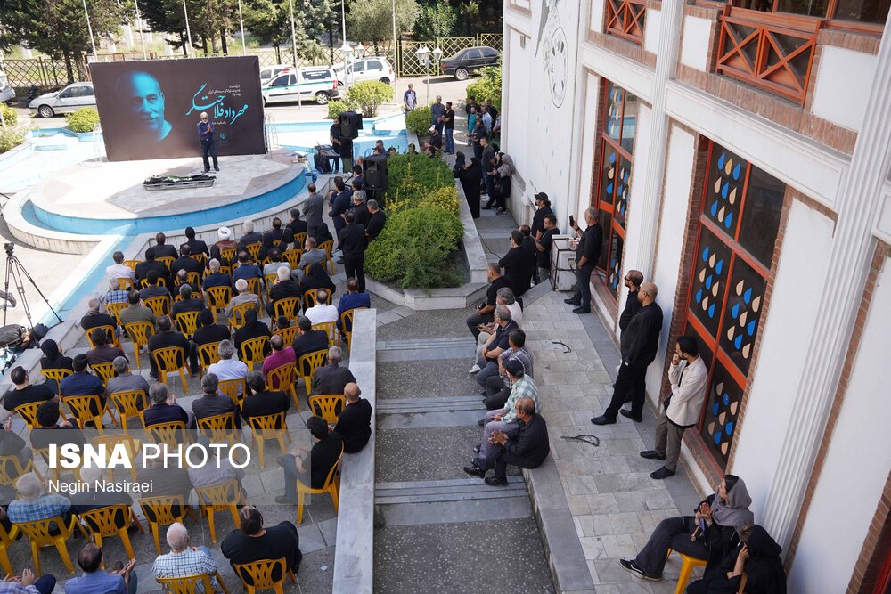 عکس/ گزارش تصویری از مراسم تشییع پیکر مهرداد فلاحتگر