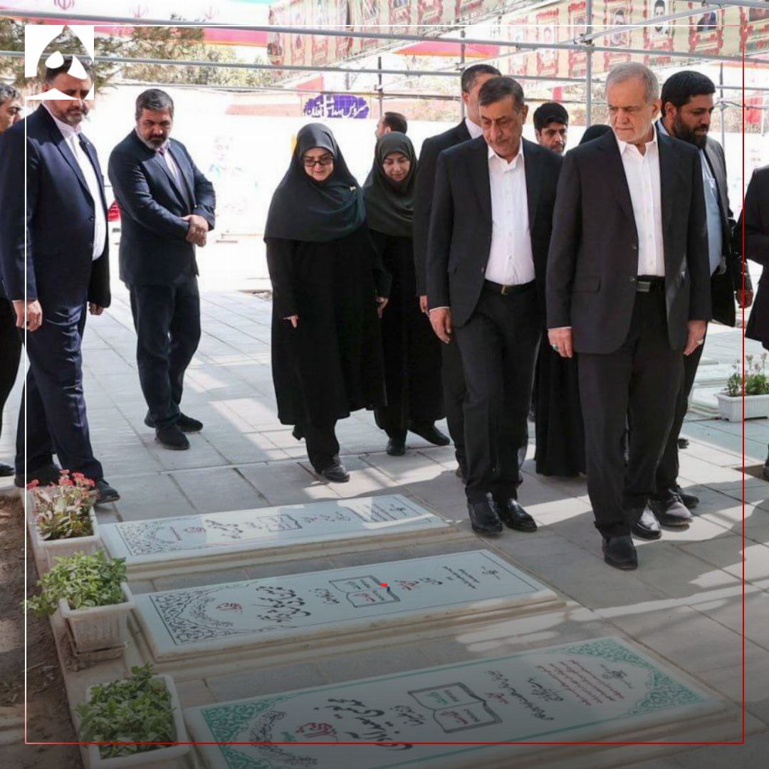 عکس/ تصاویری از حضور رئیس جمهور و اعضای هیات دولت در بهشت زهرا (س)