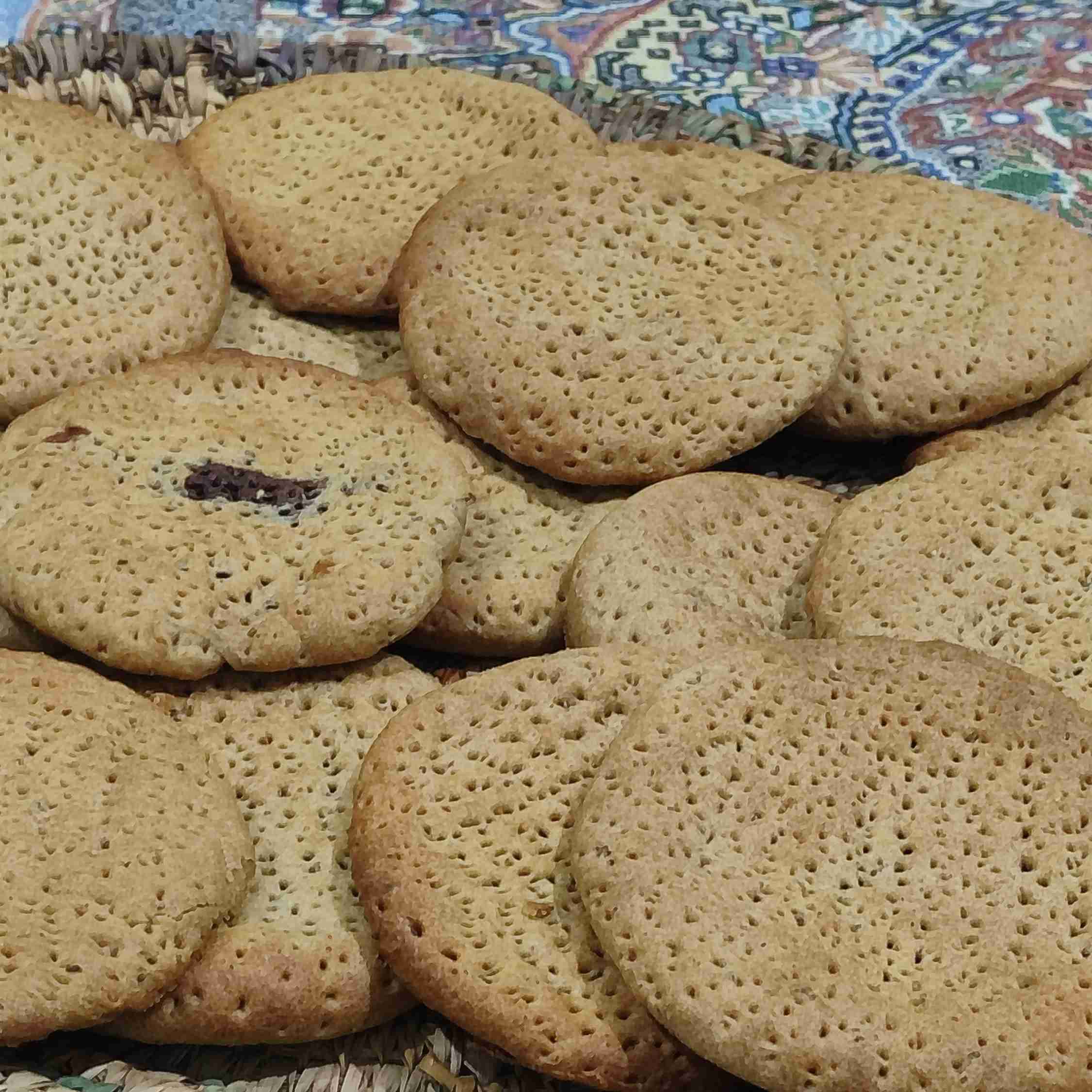 کلوچه خرمایی تنوری تازه پخت ،خودم پز...نوش نگاهتون😋🍪☕🍪