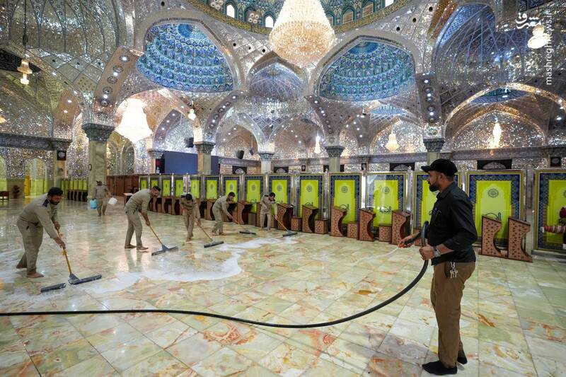 عکس/ غبارروبی حرمین سامرا در اولین روز از ماه ربیع الاول