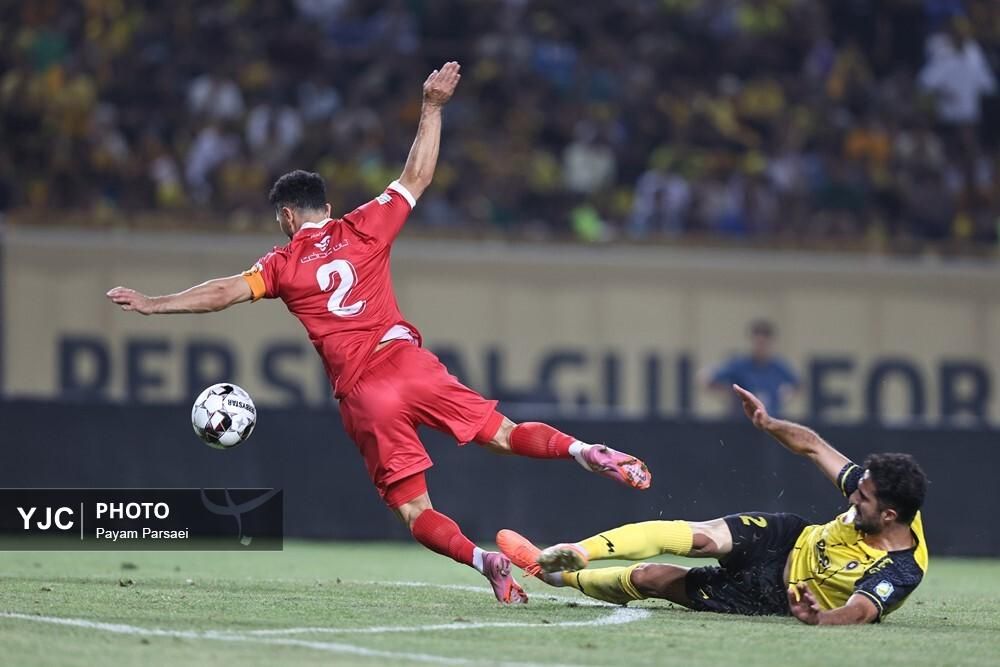 عکس/ لیگ برتر فوتبال؛ بازی سپاهان و پرسپولیس 