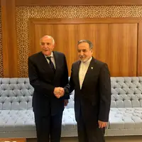 رایزنی سید عباس عراقچی و وزیر امور خارجه الجزایر 