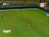 ضربه رضاوند با دفع مدافعین پرسپولیس همراه شد 