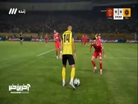 ضربه نورافکن در دستان نیازمند قرار گرفت