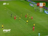 ضربه اورونوف به تیرک افقی دروازه پرسپولیس برخورد کرد 