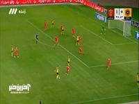 موقعیتی که بازیکنان سپاهان به این شکل مقابل دروازه پرسپولیس از دست دادند
