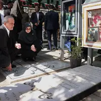 عکس/ حضور پزشکیان بر مزار شهدای تهاجم اسرائیل به ایران