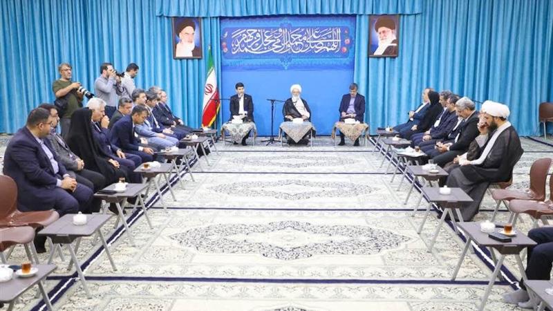 امام جمعه یزد بر الگوبرداری از شهیدان رجایی و باهنر در عرصه خدمت تاکید کرد