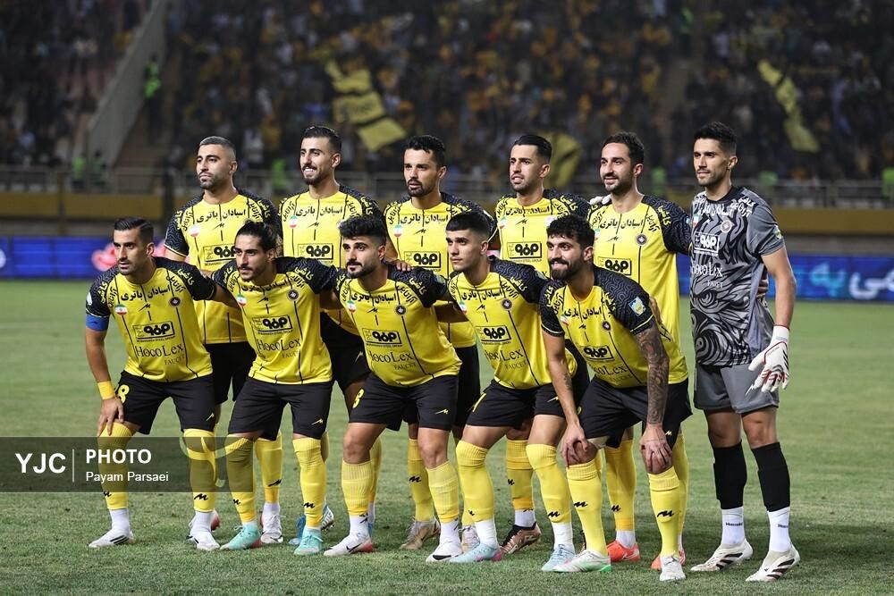 عکس/ لیگ برتر فوتبال؛ بازی سپاهان و پرسپولیس 