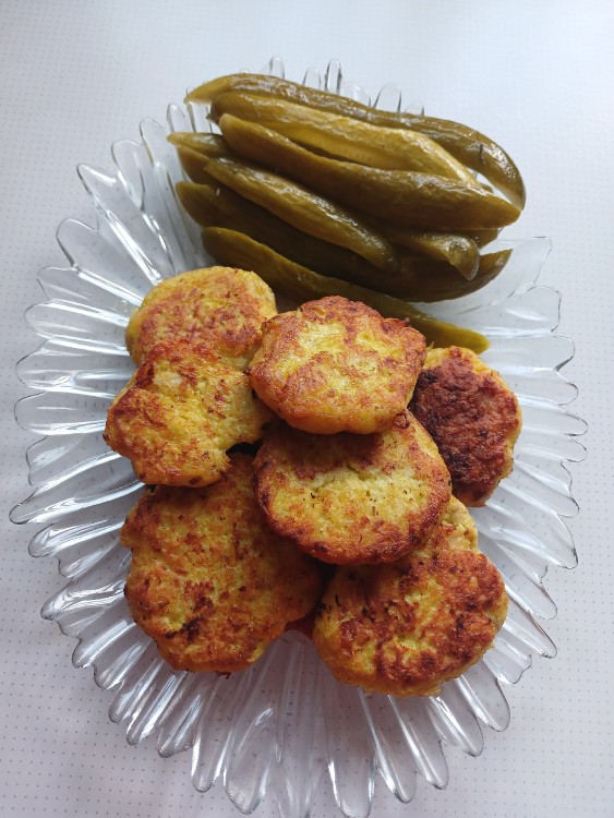 از شما/کوکو مرغ خیار شورم خودم درست کردم 🤲🏼