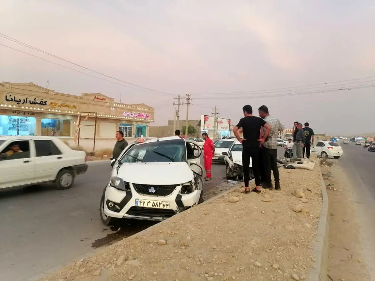 تصادف پارس و کوییک در جاده لامرد با ۴ مصدوم و یک فوتی