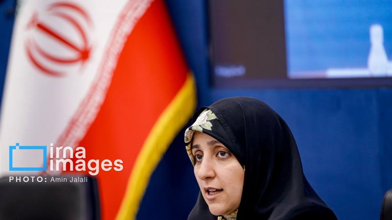 انتصاب بیش از ۲۷۰۰ مدیر زن در سطوح مختلف دولت چهاردهم