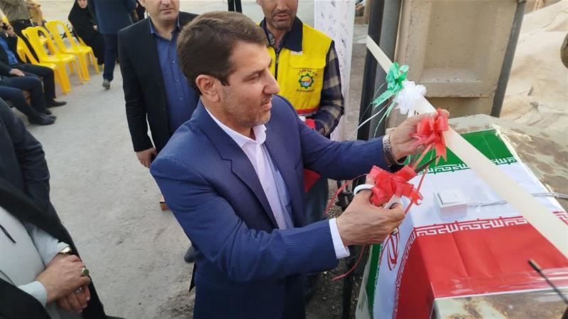 بهرهبرداری و کلنگزنی ۹ پروژه ورزشی و عمرانی در ایوان