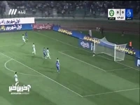سانتر خطرناک کوشکی با دفع مدافعین ذوب آهن همراه شد 