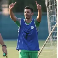 پهلوان با سینه مقابل استقلال گل ساخت