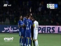 اعتراض شدید روزبه چشمی به داور که چیزی نمانده بود با کارت قرمز مواجه شود 