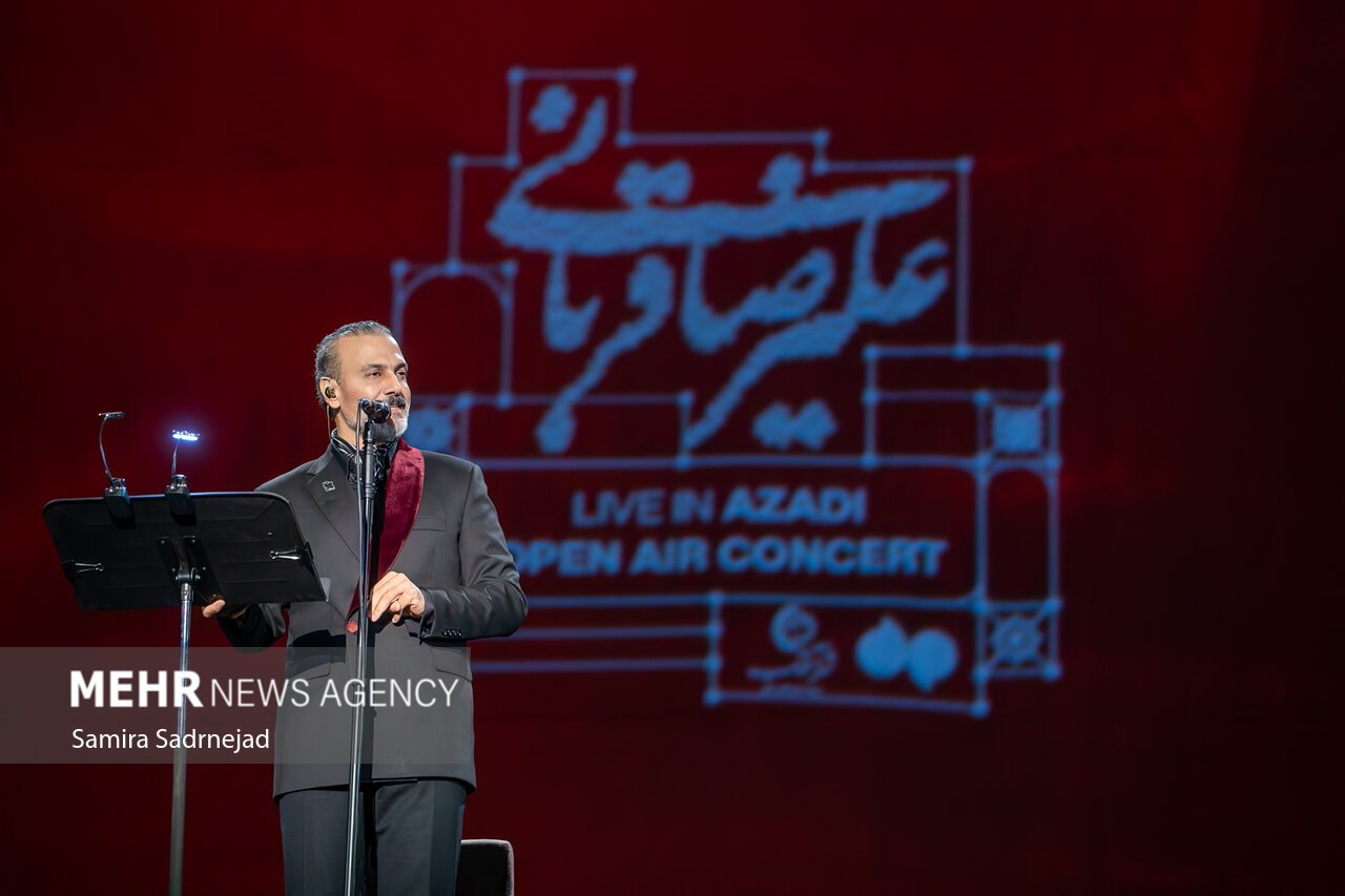  کنسرت «ایرانم» علیرضا قربانی