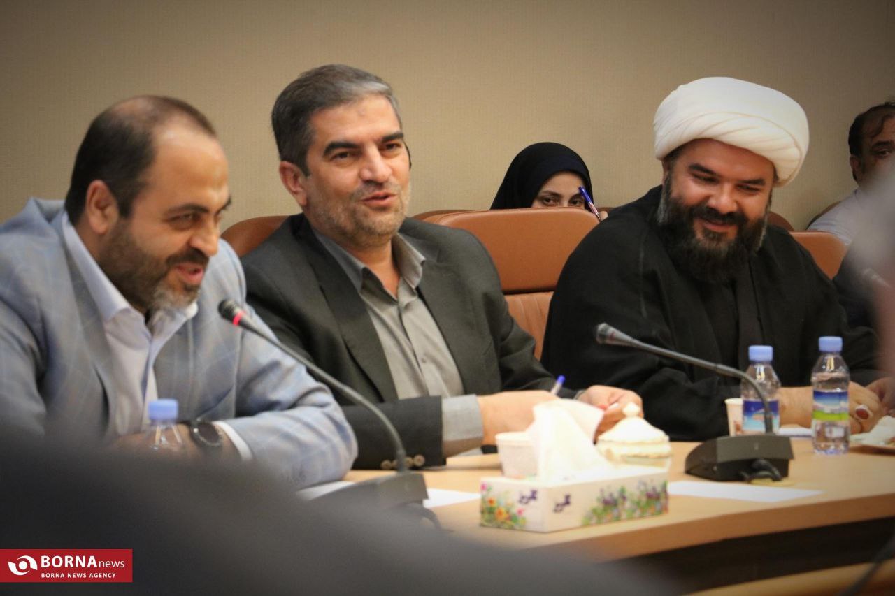 نخستین روز سفر وزیر راه و شهرسازی در مشهد