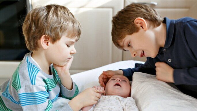 فاصله سنی فرزندان، علم روانشناسی چه می گوید؟