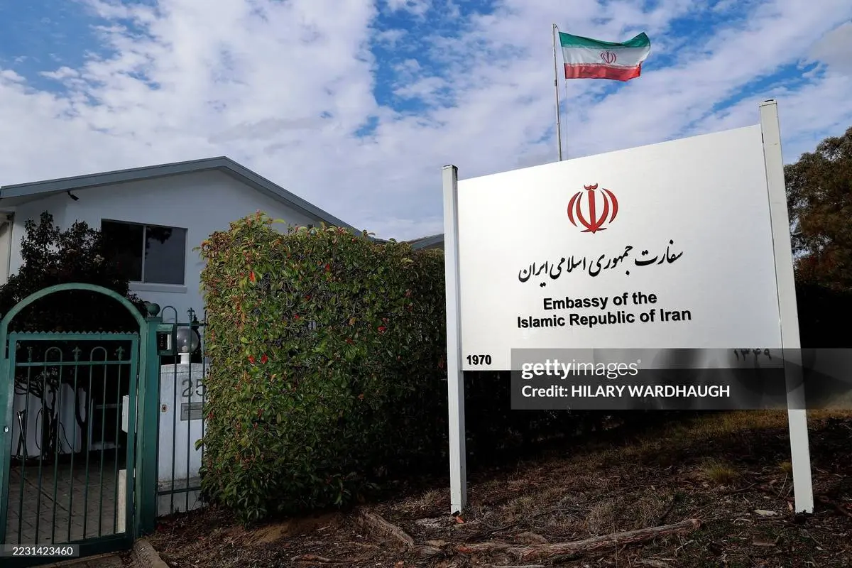 سفیر ایران در استرالیا ساختمان سفارت را ترک کرد