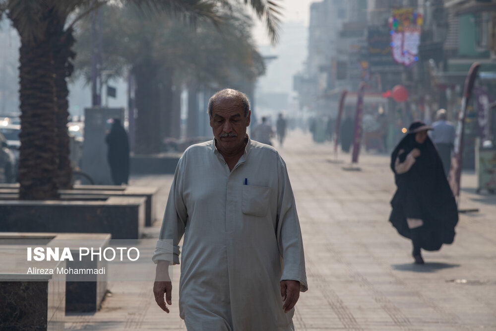 عکس/ اهواز در محاصره دود هور