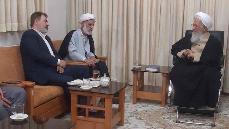 تاکید آیتالله جوادی آملی بر سرمایهگذاری در آموزش، تولید و پرورش نخبگان