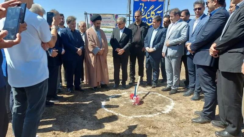 کلنگ احداث ۲ طرح صنعتی و آموزشی در خلخال به زمین زده شد