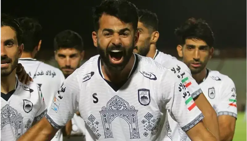 دهقان: بعد از گل آخر کمرمان شکست!