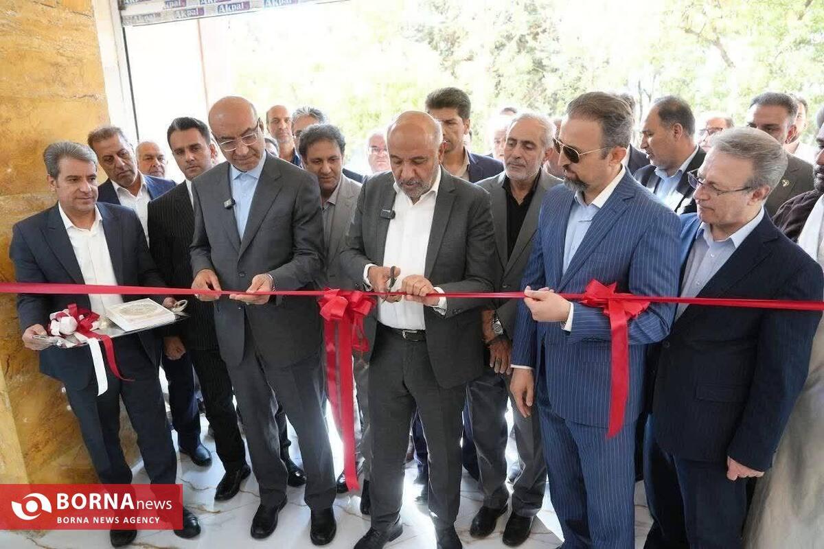 فاز سوم مجموعه ورزشی و رفاهی کارگران کرمانشاه به بهرهبرداری رسید