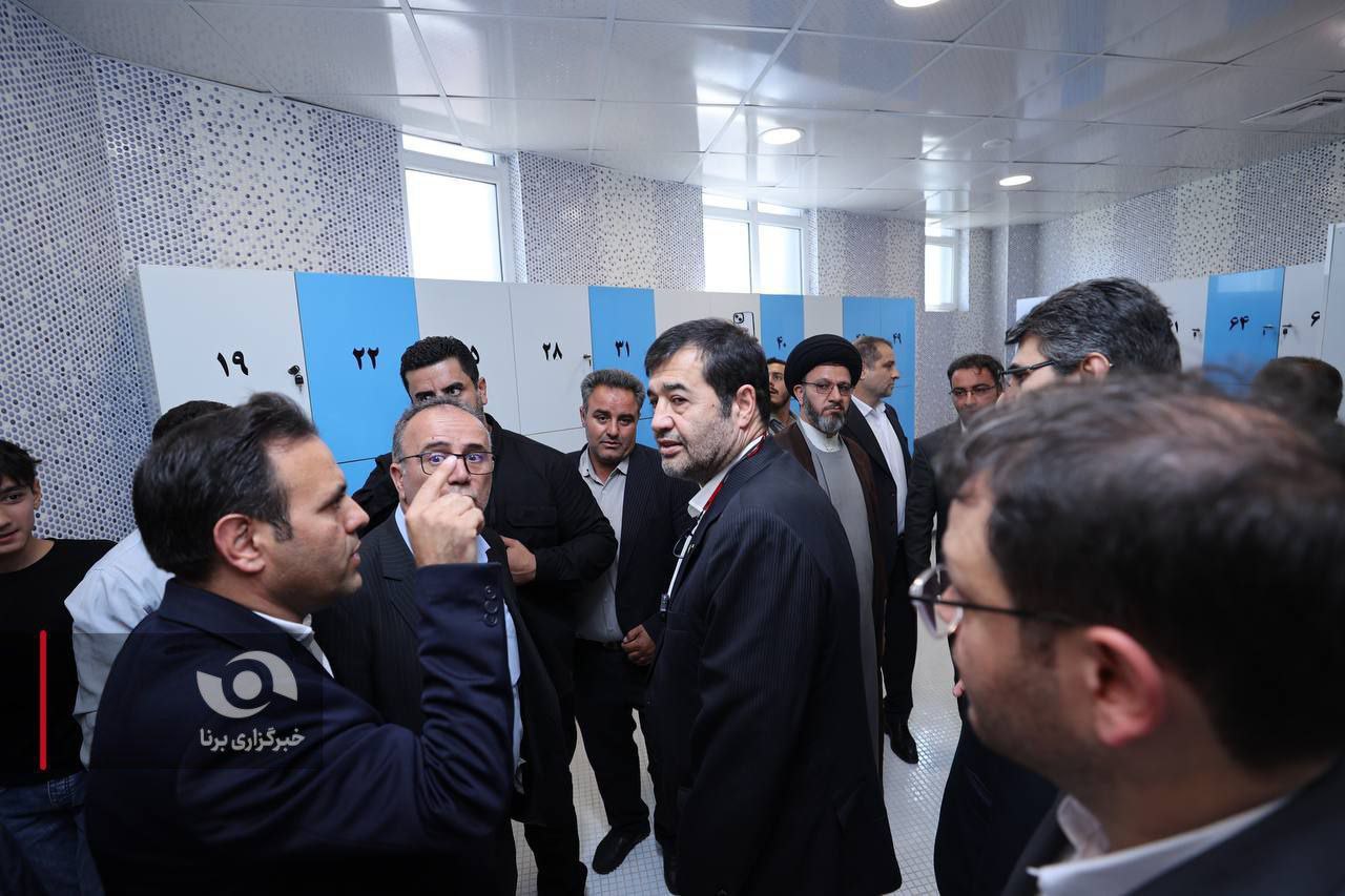 تصاویری از حضور وزیر ورزش در مراسم افتتاحیه استخر سرپوشیده در زنجان