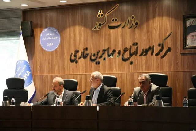 وزارت کشور: طرح تعیین تکلیف اتباع ادامه دارد