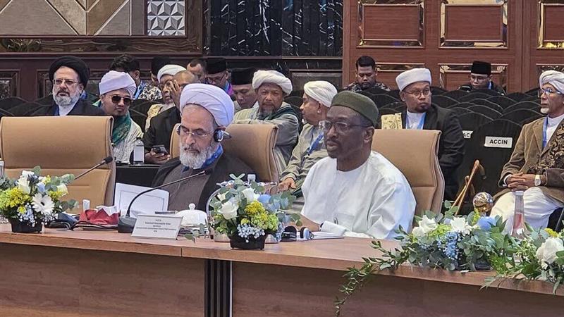 مدیر حوزههای علمیه: رهبران دینی برای ظلمستیزی تلاش کنند