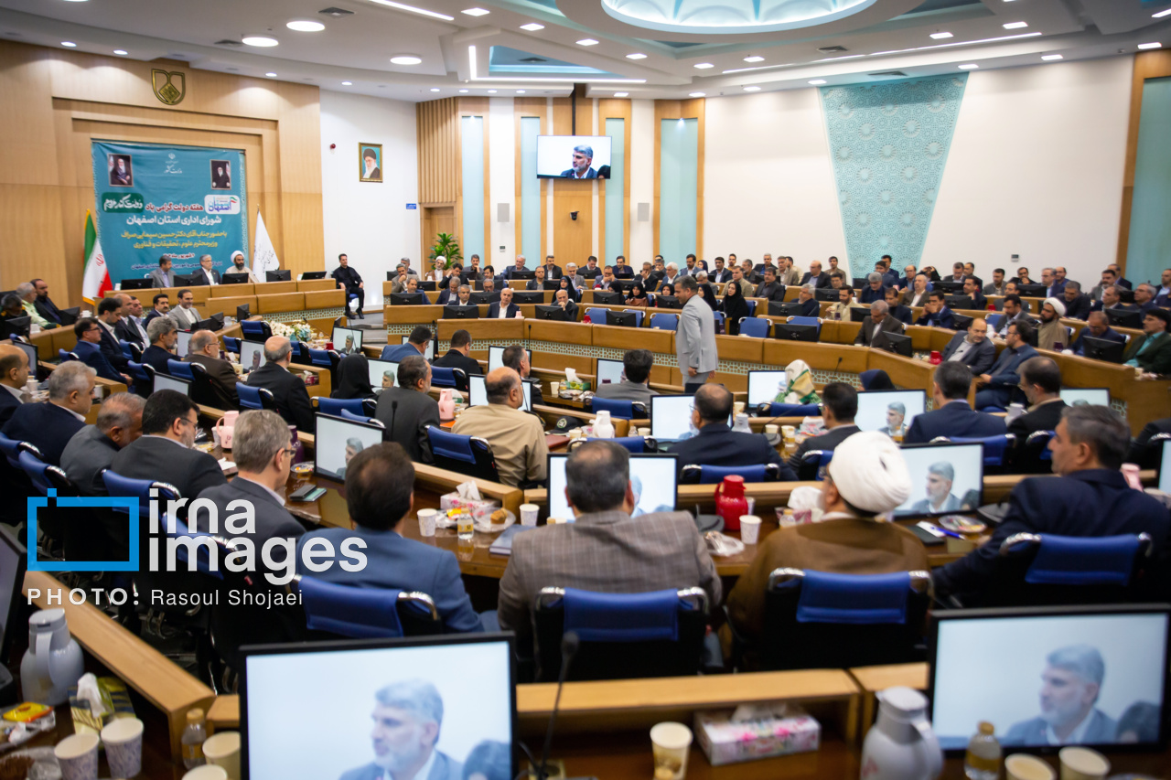 عکس/ سفر وزیر علوم، تحقیقات و فناوری به اصفهان