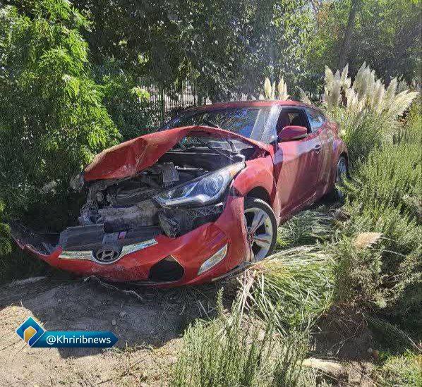 واژگونی یک دستگاه خودروی هیوندا ولستر در بلوار وکیل آباد مشهد