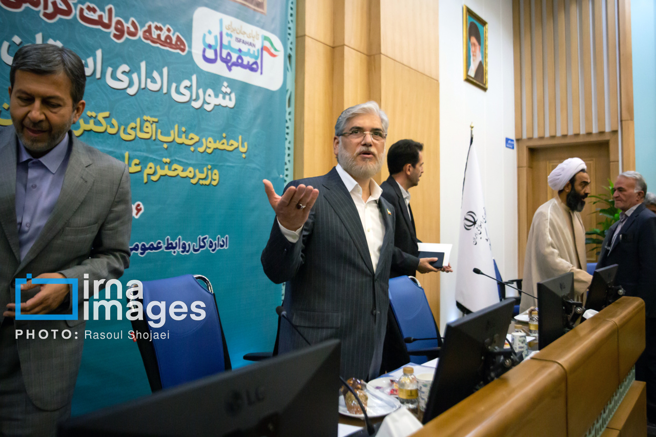 عکس/ سفر وزیر علوم، تحقیقات و فناوری به اصفهان