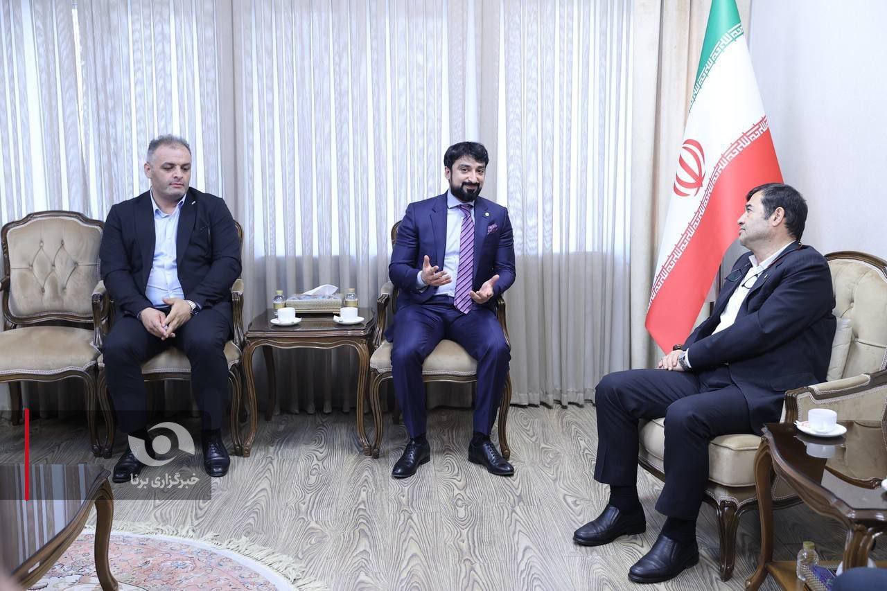 تصاویری از دیدار رییس فدراسیون جهانی وزنه‌برداری با وزیر ورزش و جوانان