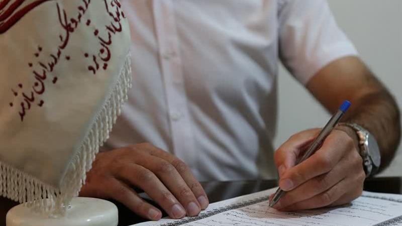 پزشک یزدی، نسخه آزادی ۲ زندانی را پیچید