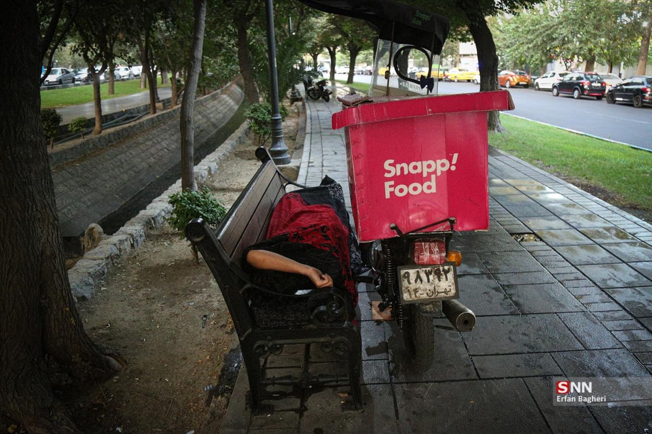 تهران، ساعت ۶ عصر