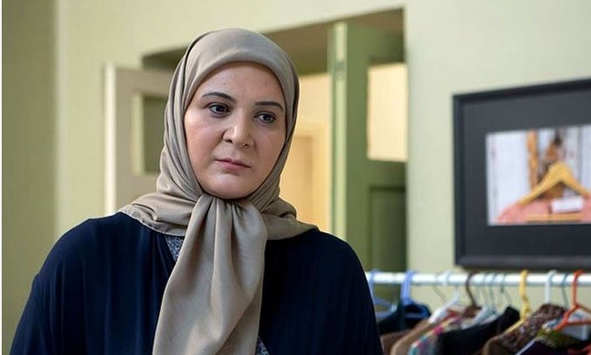 چهره ها/ قاب عاشقانه همایِ سریال پایتخت در آغوش همسر واقعی‌اش