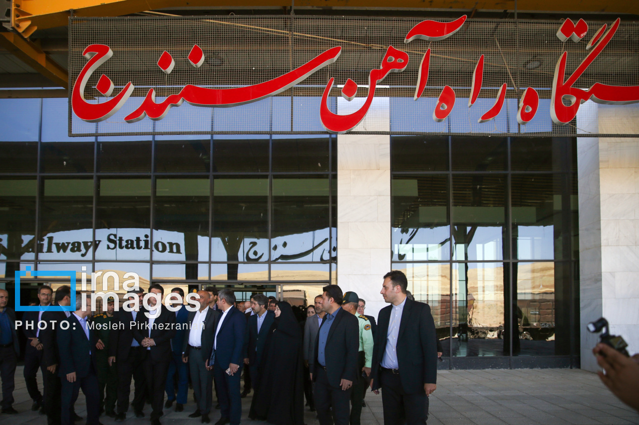 عکس/ سفر وزیر تعاون، کار و رفاه اجتماعی به استان کردستان