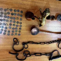 کشف ۸۷ شی تاریخی از یک منزل