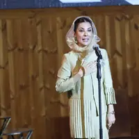 دیپلم بهترین بازیگر نقش اول زن به الناز شاکردوست و تندیس این بخش به سارا بهرامی‌ اهدا شد