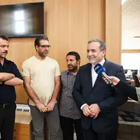 پاسخ عراقچی به یک شائبه درخصوص جام جهانی فوتبال؛ دعا کنید تیم ملی از مرحله اول بالا بیاید، ویزای آمریکا با ما