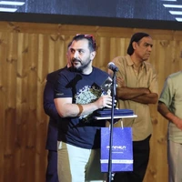 جایزه بهترین دستاورد فنی به سهیل دانش اشراقی طراح صحنه فیلم «خائن کشی» اهدا شد